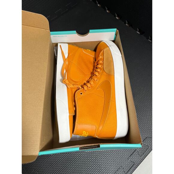 Nike SB‎ Blazer Court Mid Premium Light Curry Shoe's Men's DH7479-700 SZ 10.5 US - Picture 2 of 8